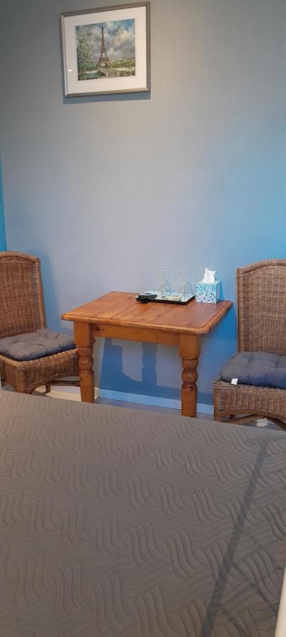 Bed and Breakfast Sur La Bonnefooi Prades-sur-Vernazobre Esterno foto