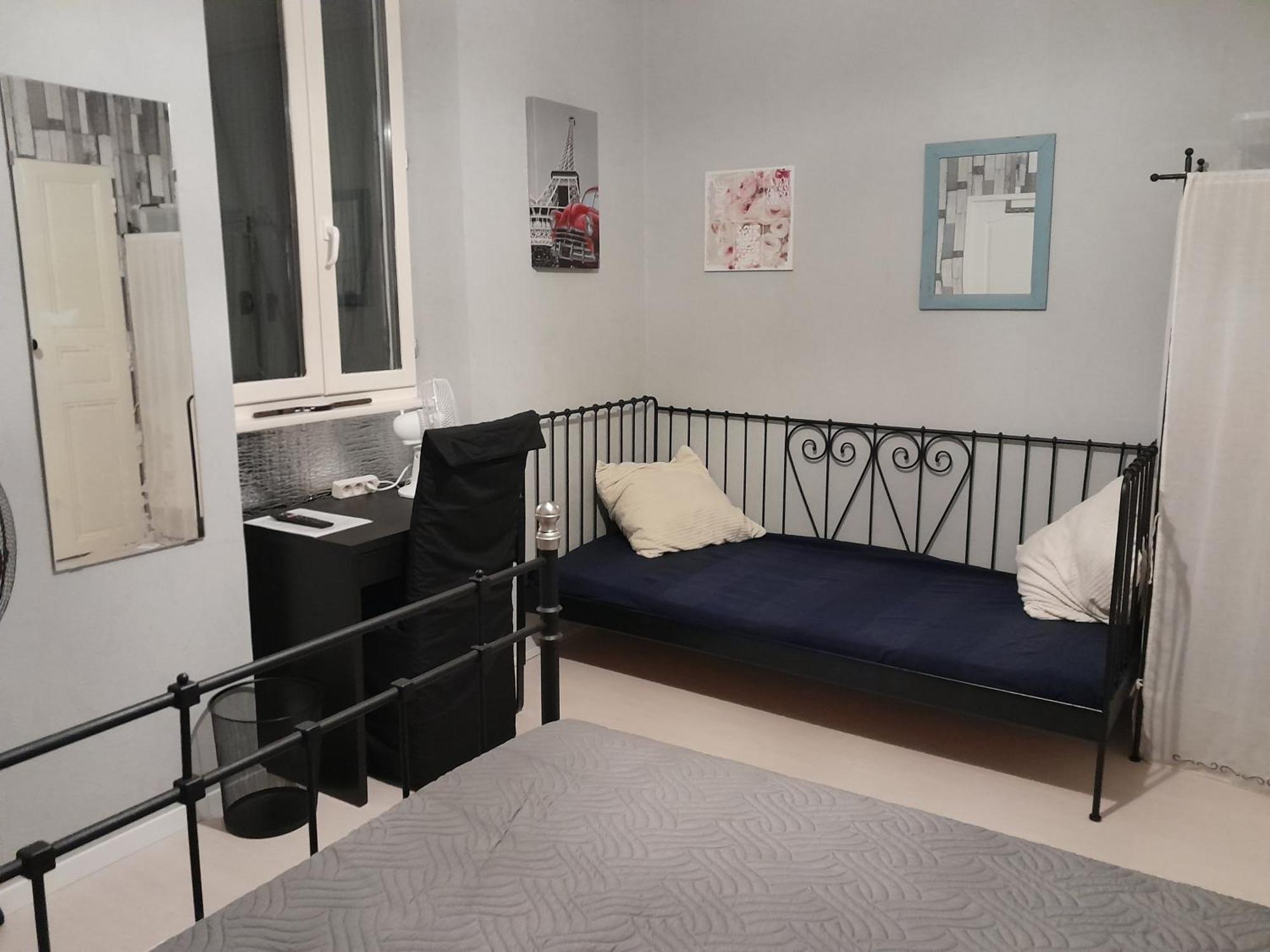 Bed and Breakfast Sur La Bonnefooi Prades-sur-Vernazobre Esterno foto