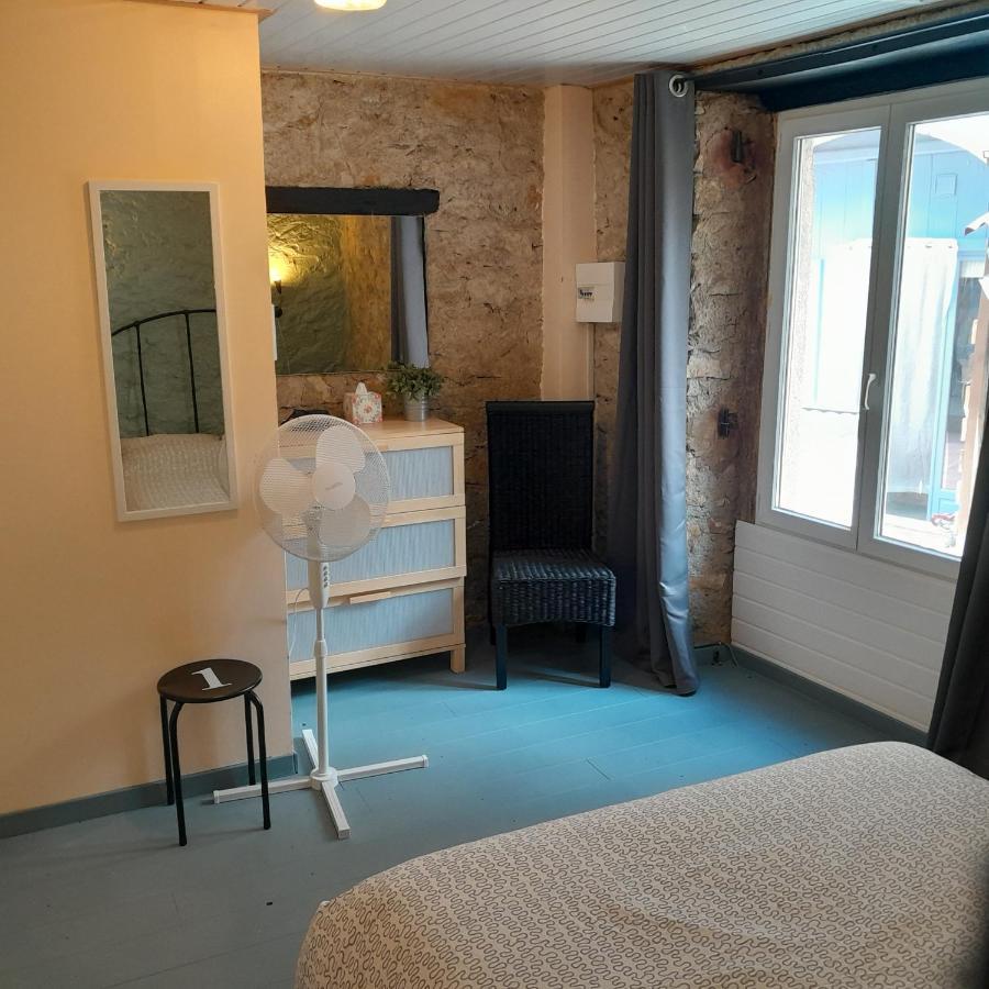 Bed and Breakfast Sur La Bonnefooi Prades-sur-Vernazobre Esterno foto