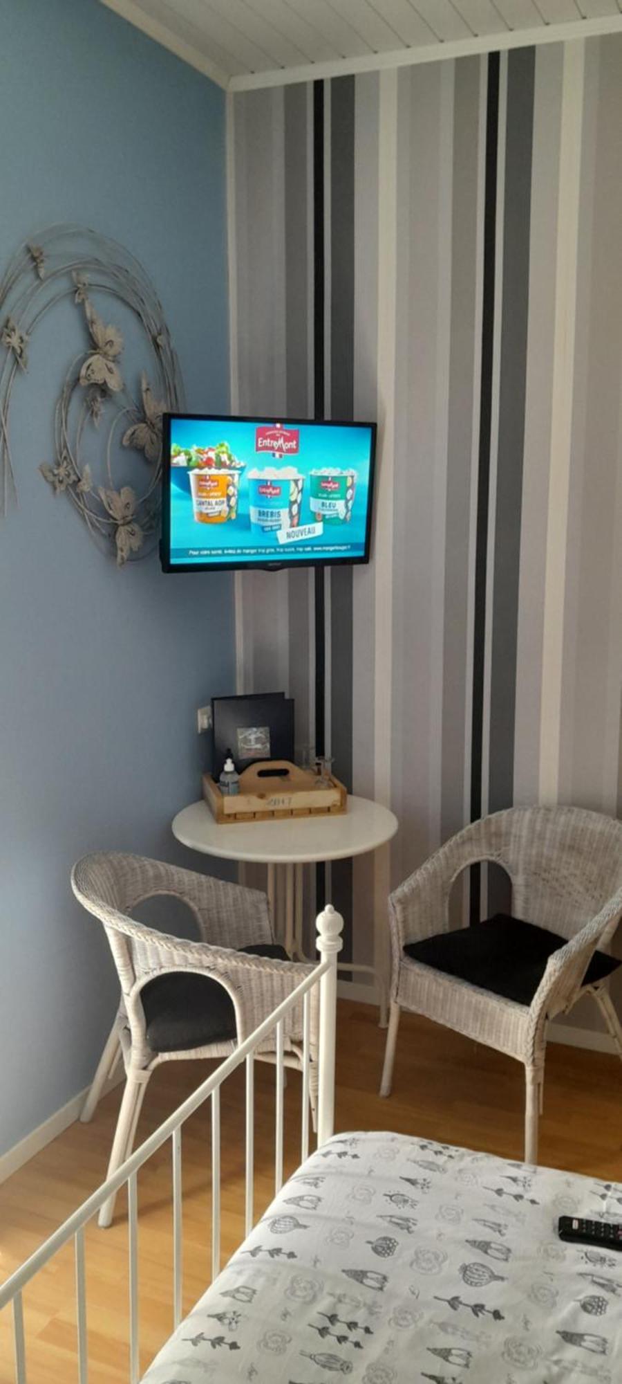 Bed and Breakfast Sur La Bonnefooi Prades-sur-Vernazobre Esterno foto